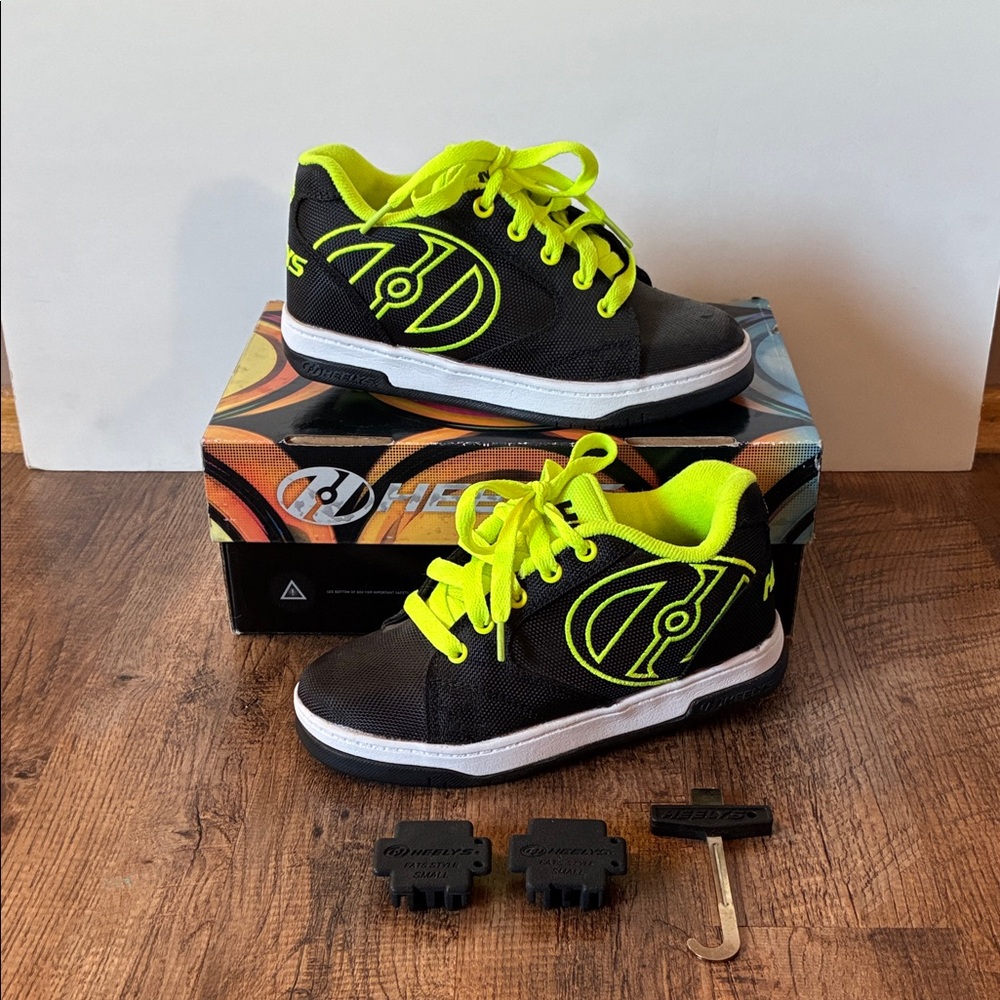 Heelys Kids Sneakers - Black and Neon Yellow